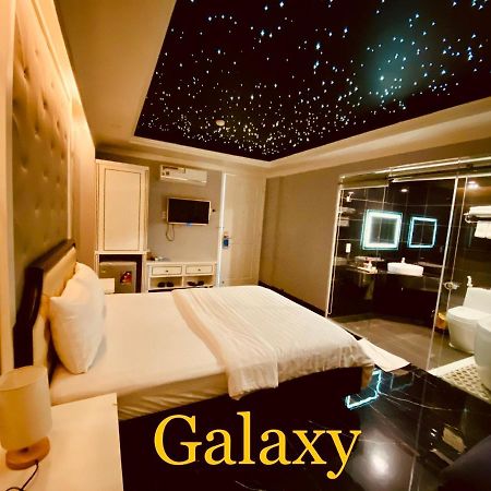 La Galerie Hotel Хошимин Экстерьер фото